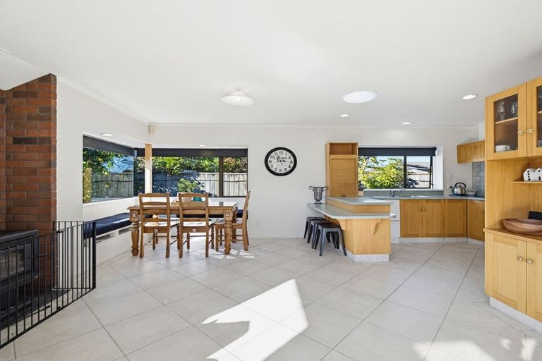 Photo of property in 11 Fern Grove, Taradale, Napier, 4112