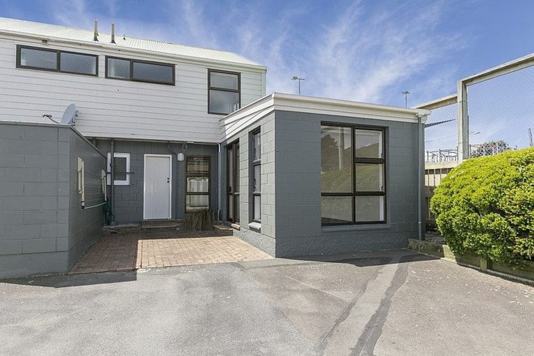 Photo of property in 22/4u Dr Taylor Terrace, Johnsonville, Wellington, 6037