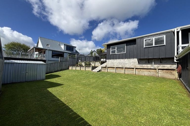 Photo of property in 16 Camellia Avenue, Bell Block, New Plymouth, 4312