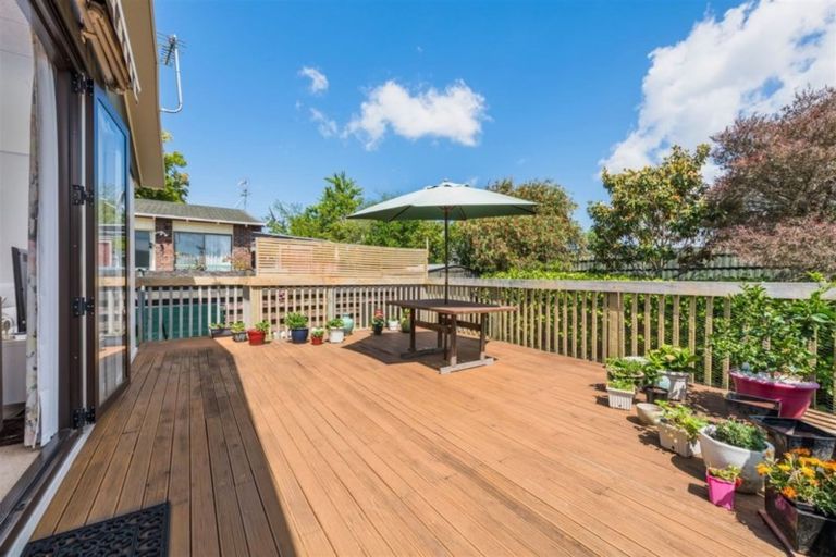 Photo of property in 88 Roberts Road, Te Atatu South, Auckland, 0610