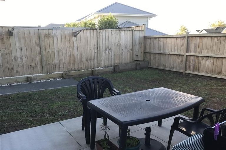 Photo of property in 4 Costa Viva Crescent, Karaka, Papakura, 2113