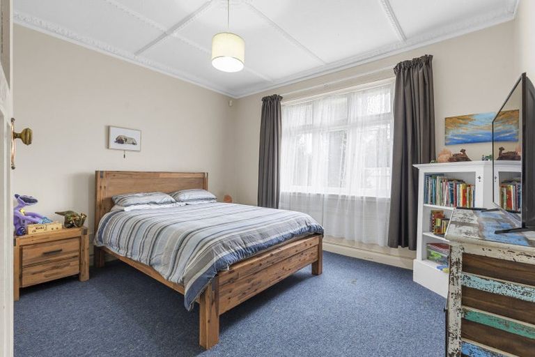 Photo of property in 58 Featherston Street, Takaro, Palmerston North, 4412