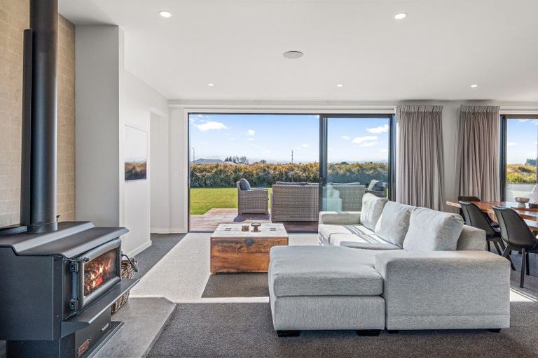 Photo of property in 64 Summers Road, Darfield, 7571