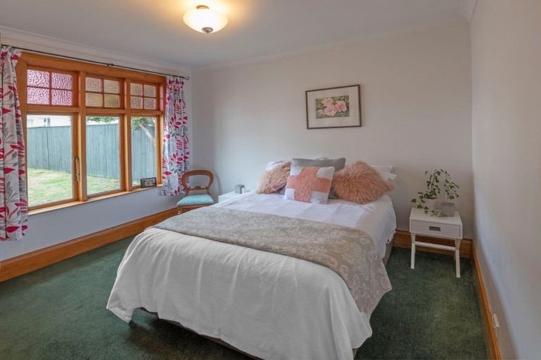 Photo of property in 71 Freyberg Street, Lyall Bay, Wellington, 6022