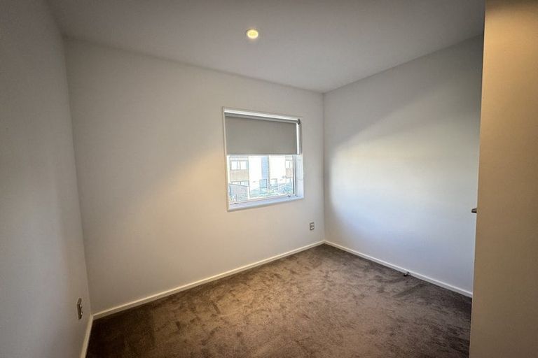 Photo of property in 11 Meritage Lane, Te Atatu South, Auckland, 0610