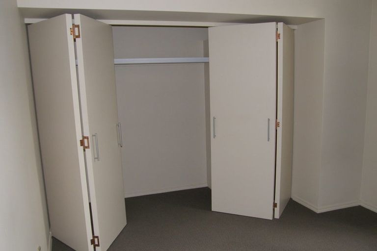 Photo of property in Construction House, 53/80u Kent Terrace, Mount Victoria, Wellington, 6011