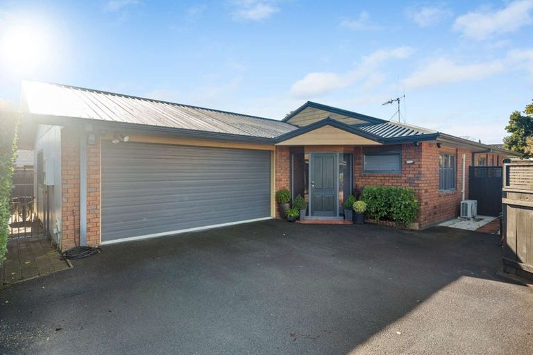 Photo of property in 16a Princes Street, Cambridge, 3434