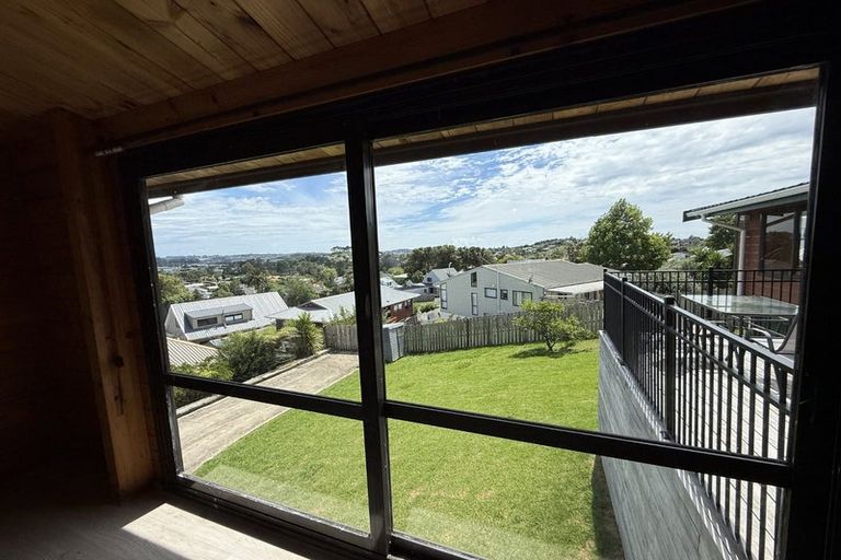 Photo of property in 6 Bronzewing Terrace, Unsworth Heights, Auckland, 0632