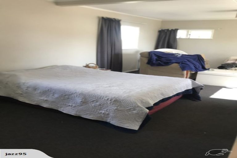 Photo of property in 100 Main Road, Waikanae, 5036