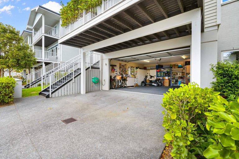 Photo of property in 27 Landmark Terrace, Orewa, 0931