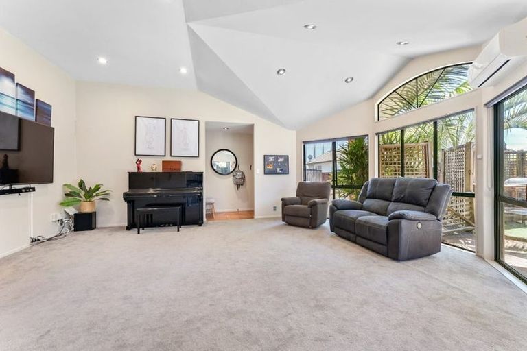 Photo of property in 285 Hobsonville Road, Hobsonville, Auckland, 0618