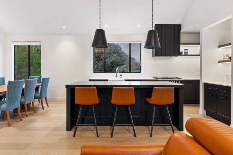 Photo of property in 8 Collings Drive, Lucas Heights, Albany, 0793