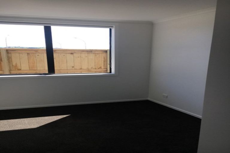 Photo of property in 37 Livingstone Drive, Papamoa Beach, Papamoa, 3118