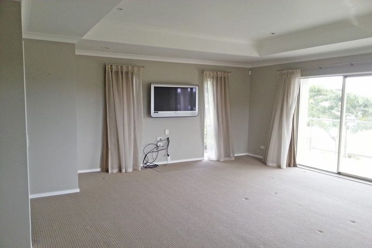 Photo of property in 57 Kittiwake Drive, Schnapper Rock, Auckland, 0632