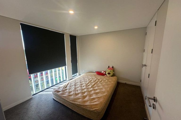 Photo of property in 9 Nugget Avenue, Hobsonville, Auckland, 0616