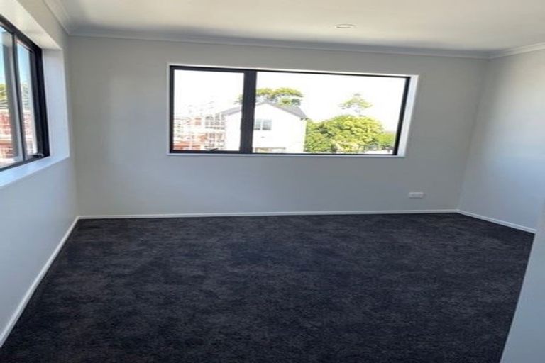 Photo of property in 4 Combat Street, Papakura, 2110