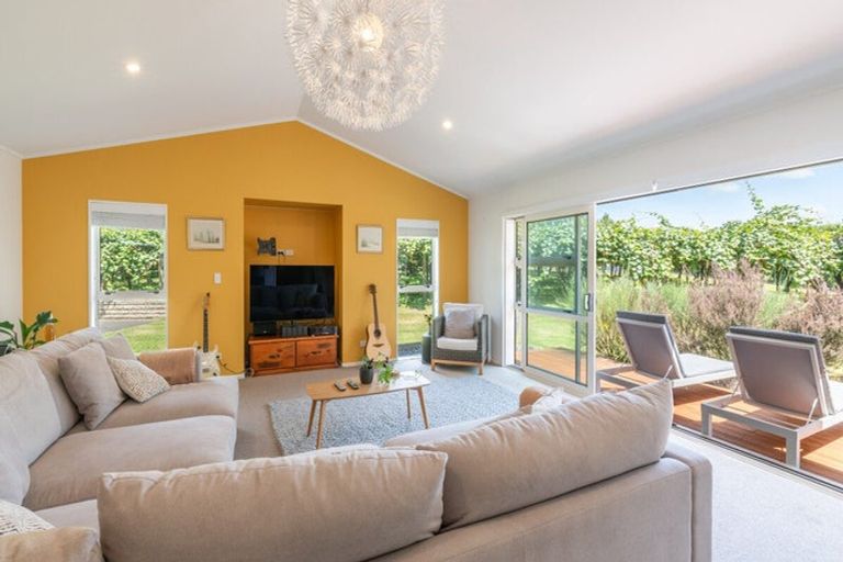 Photo of property in 42 Borell Road, Te Puna, Tauranga, 3174