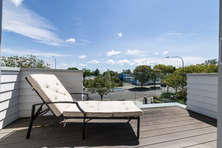 Photo of property in 46 Te Mata Road, Havelock North, 4130