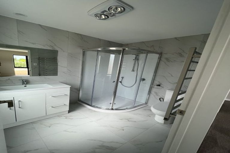 Photo of property in 8 Springhill Lane, Sunnyvale, Auckland, 0612
