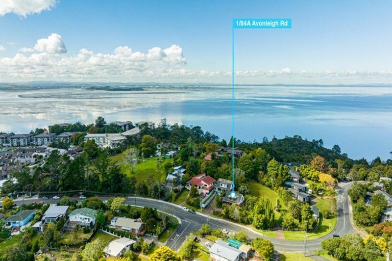 Photo of property in 84a/2 Avonleigh Road, Green Bay, Auckland, 0604