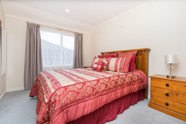 Photo of property in 19 Branigan Parade, Kelvin Grove, Palmerston North, 4414