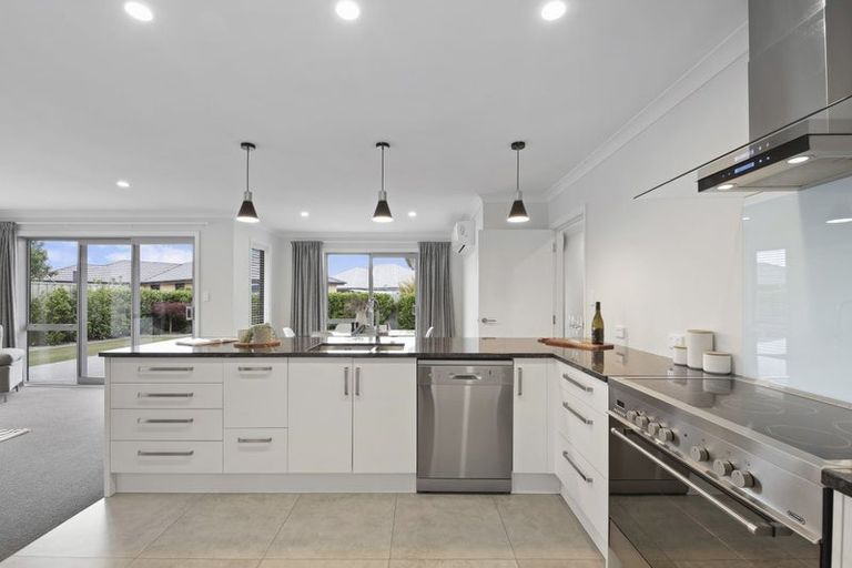 Photo of property in 5 Hickmott Street, Rangiora, 7400