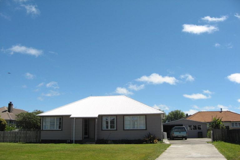 Photo of property in 16 Colvin Street, Westport, 7825