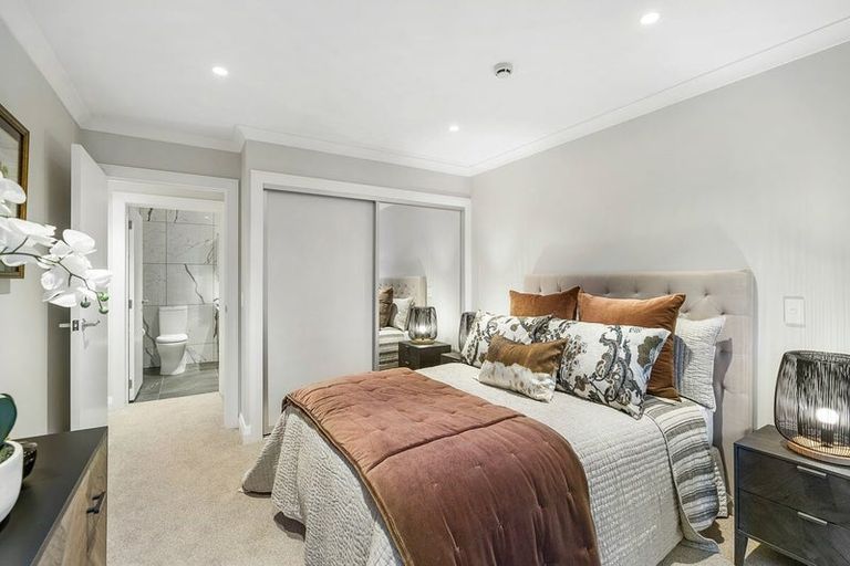 Photo of property in 4/30 Ambassador Glade, Orewa, 0931