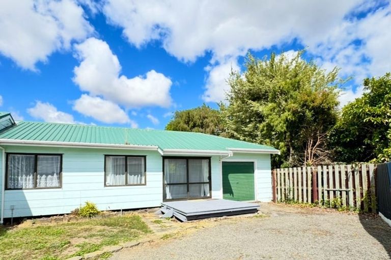 Photo of property in 13a Watson Street, Bulls, 4818