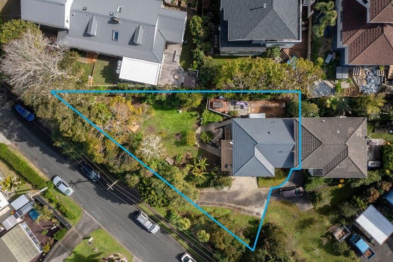 Photo of property in 1/27 Sandown Road, Rothesay Bay, Auckland, 0630