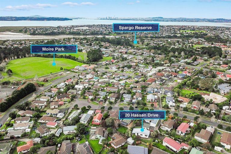 Photo of property in 20 Hassan Drive, Massey, Auckland, 0614