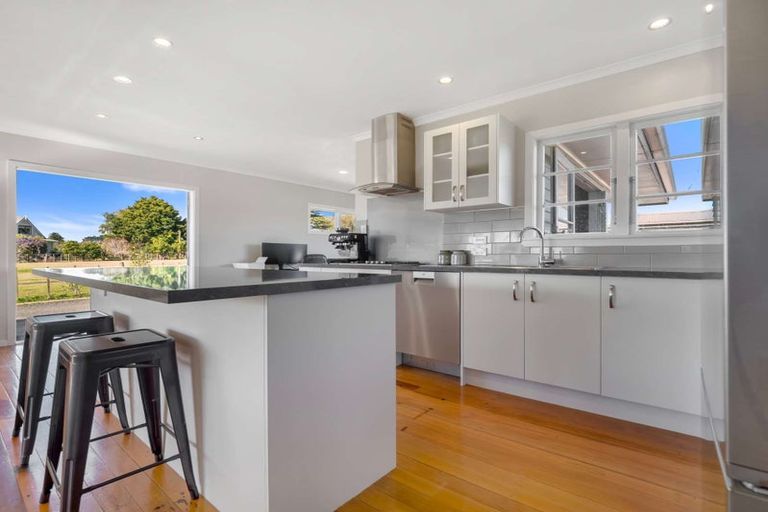 Photo of property in 217 Glenbrook Station Road, Glenbrook, Waiuku, 2681