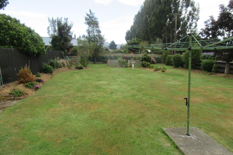 Photo of property in 14 Hughes Street, Waimate, 7924