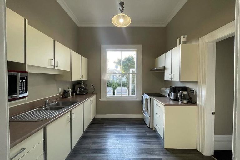 Photo of property in 19a Randwick Crescent, Moera, Lower Hutt, 5010