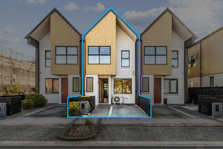Photo of property in 42 Glidepath Road, Hobsonville, Auckland, 0616