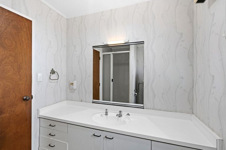 Photo of property in 10 Aitchison Place, Levin, 5510