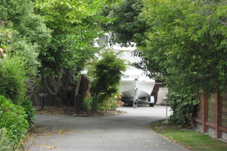 Photo of property in 25 Felstead Place, Avonhead, Christchurch, 8042