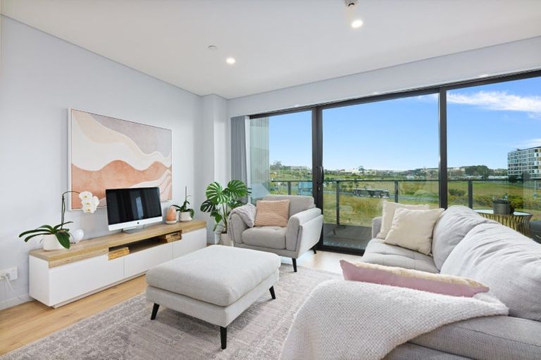 Photo of property in 205/3 Kaipiho Lane, Albany, Auckland, 0632