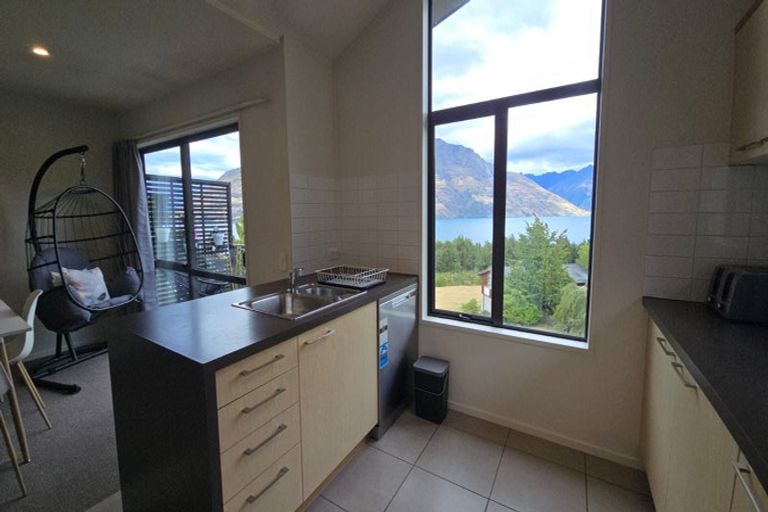 Photo of property in Arno Apartment, 11/8 Mckerrow Place, Sunshine Bay, Queenstown, 9300