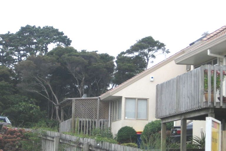 Photo of property in 2/111 Seaview Road, Glenfield, Auckland, 0629