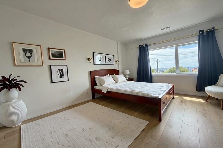 Photo of property in 23 Chivalry Road, Glenfield, Auckland, 0629