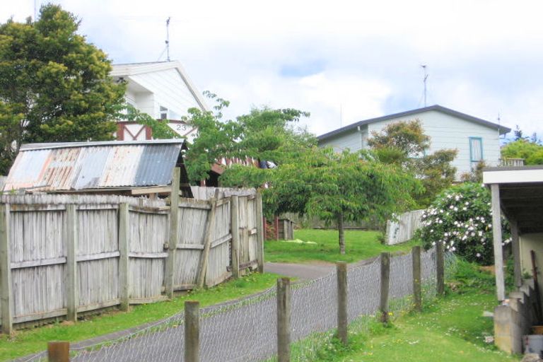 Photo of property in 1/21 Maywood Crescent, Glen Eden, Auckland, 0602