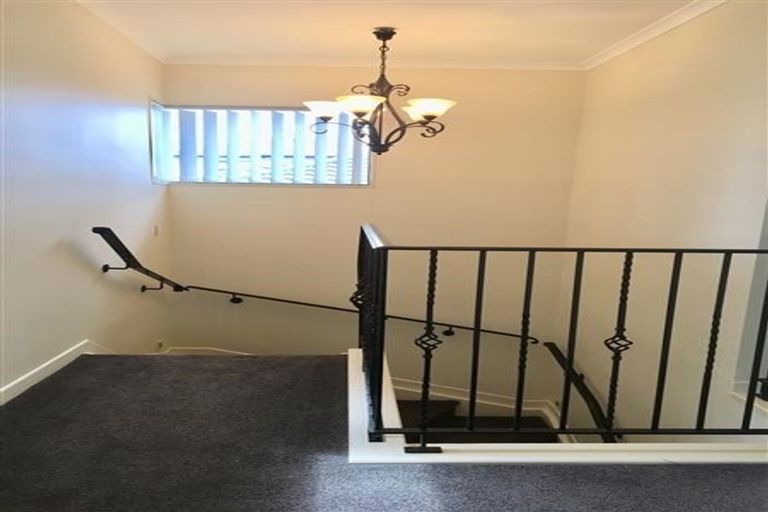 Photo of property in 9 Kokako Rise, Papakura, 2110