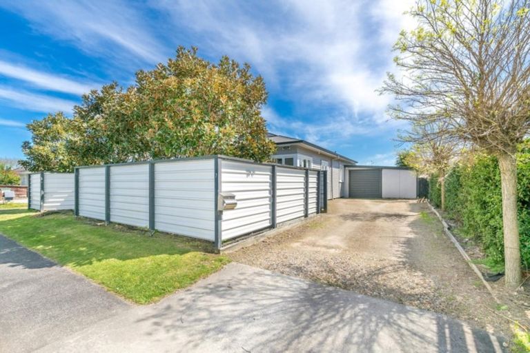Photo of property in 7 Hilton Road, St Andrews, Hamilton, 3200