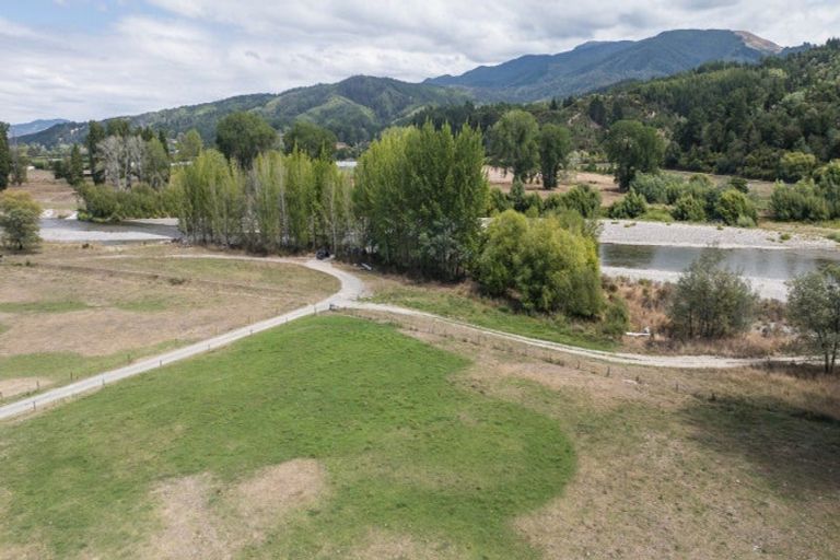 Photo of property in 83 Douglas Road, Motueka, 7196