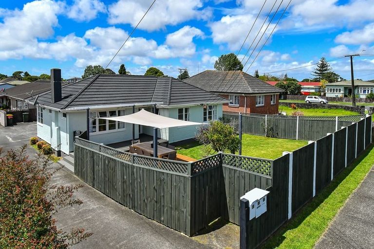 Photo of property in 1/15 Henwood Road, Mangere East, Auckland, 2024