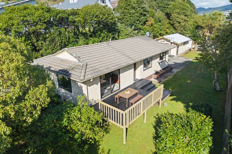Photo of property in 6 Japonica Crescent, Ranui, Porirua, 5024