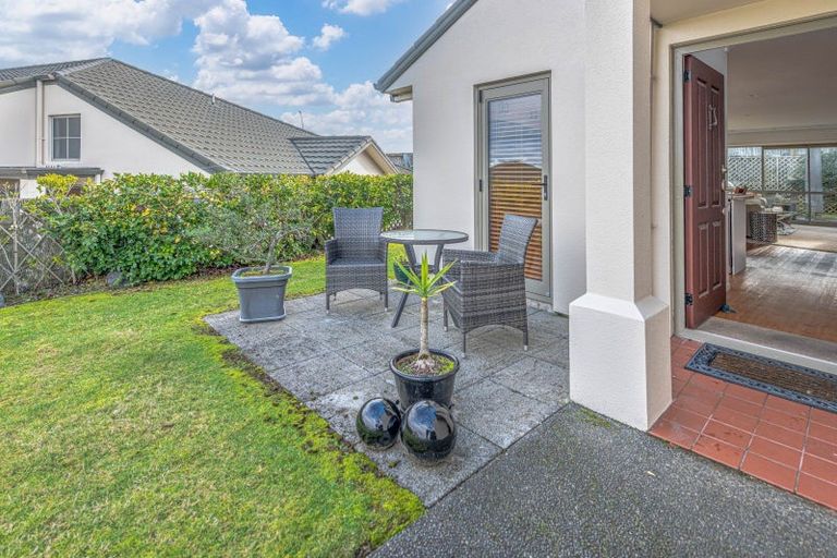 Photo of property in 22 Lakeridge Close, Rangatira Park, Taupo, 3330