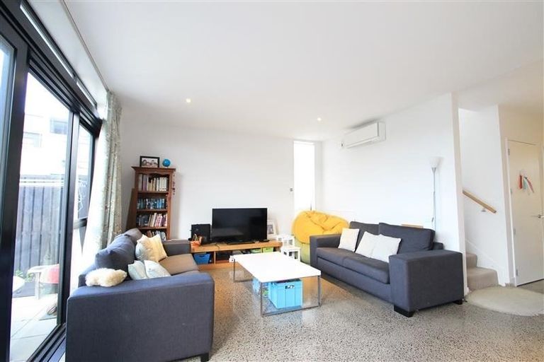 Photo of property in 28 Hastings Street, Hobsonville, Auckland, 0616