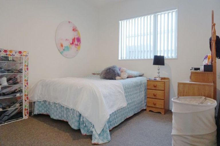 Photo of property in 25 Kotuku Crescent, Takanini, 2112